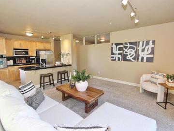 406 S 13th 303