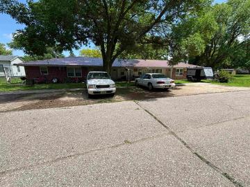 406 S 1st