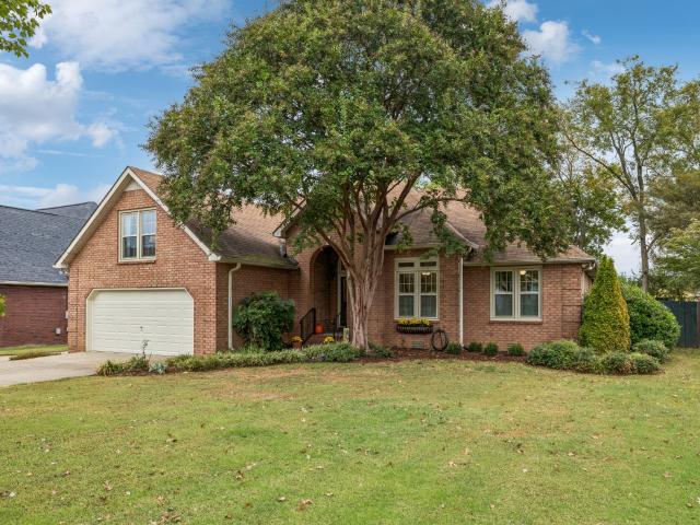406 Shadowood Dr