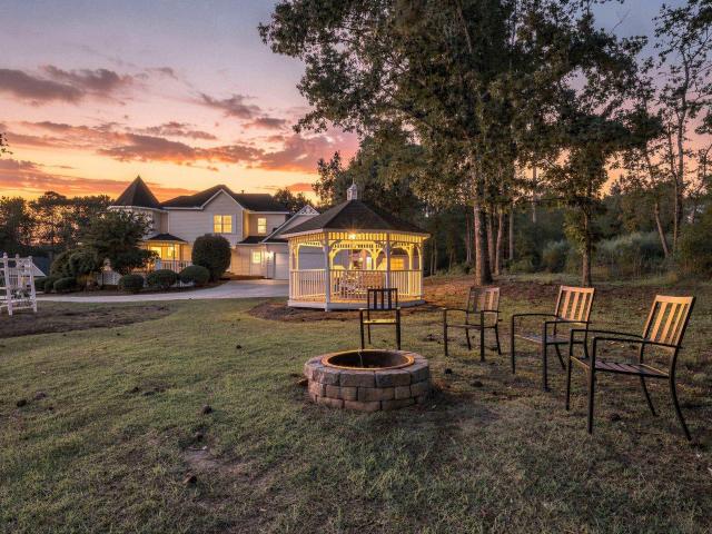 406 Stonewall Drive