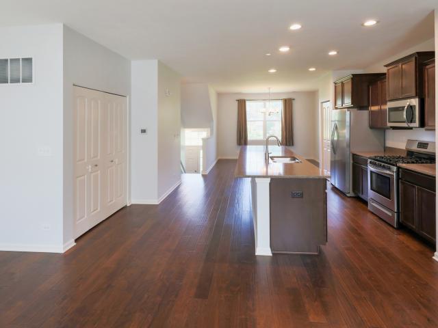 406 Prairie Court