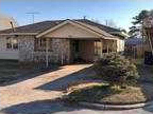 406 W Brule