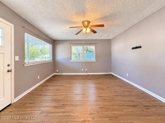 406 Woody Circle