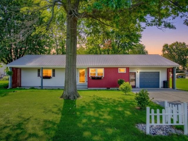 406 Wise St, Ohio City, OH 45874