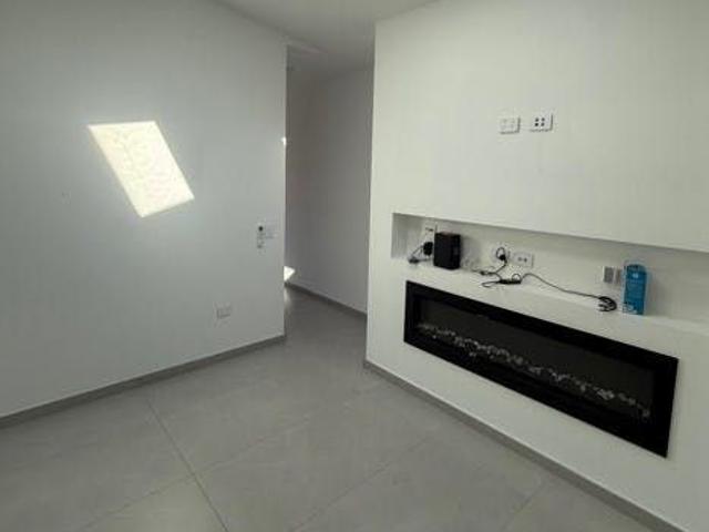 406a Northcliffe Drive