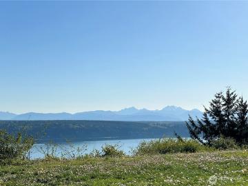 4075 S Preserve Dr, Camano Island, WA 98282 | MLS #2479