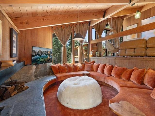 4076 Courchevel Rd, Tahoe City, CA 96145