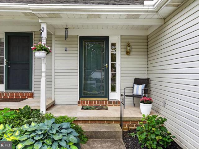4072 Laurel Lane