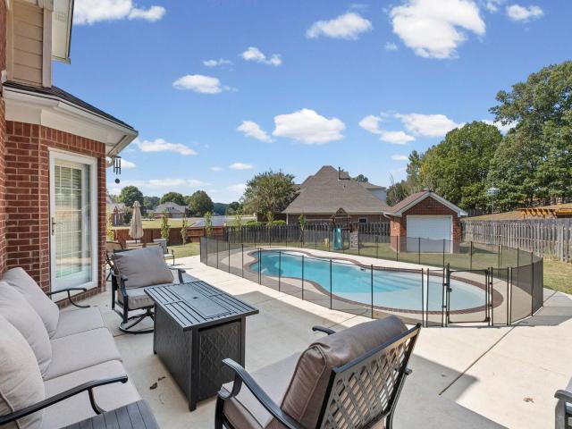 4073 pelican hill cv