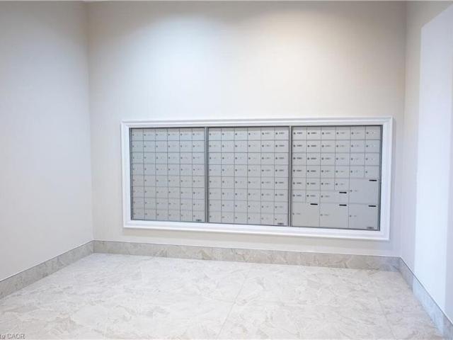 407 1020 Upper James Street, Hamilton