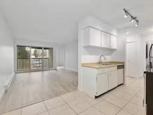407 9857 Manchester Drive, Burnaby, BC, V3N 4P6 lease for le.