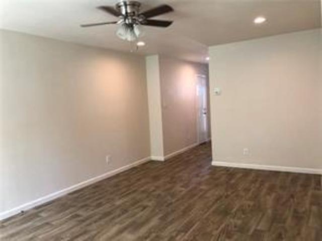 407 A & B Vista West Ct