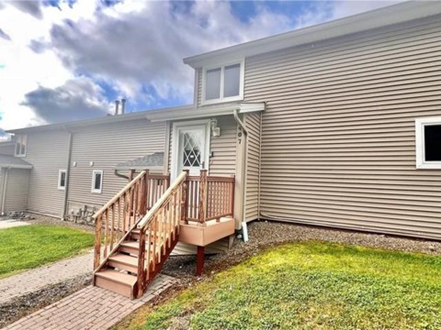 407 Deer Crossing Rd, Ellicottville, NY 14731