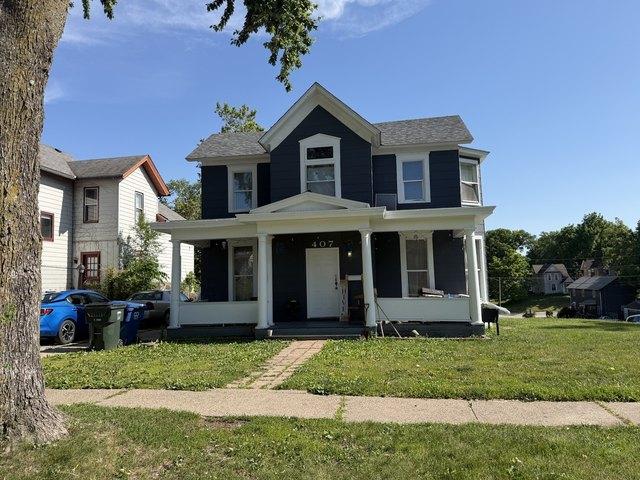 407 E 14th St, Davenport, IA 52803