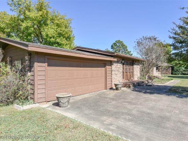 407 Ray Fine Boulevard