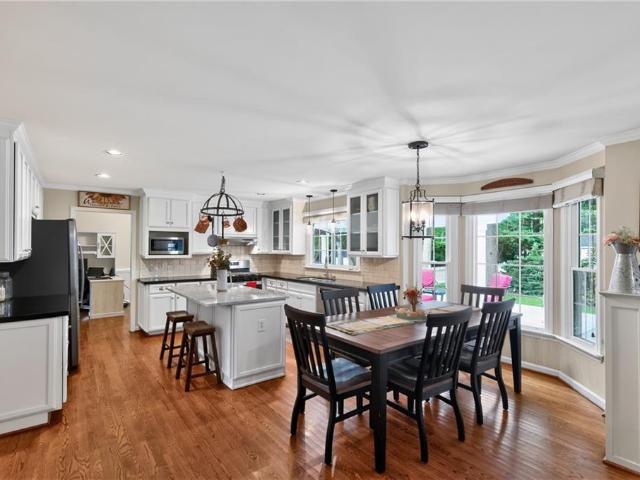 407 Willards WAY