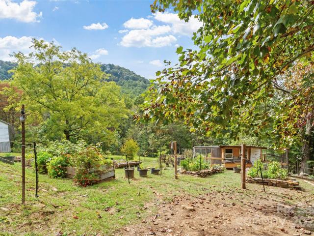 407 Terrell Dr, Bakersville, NC 28705 | MLS #4304