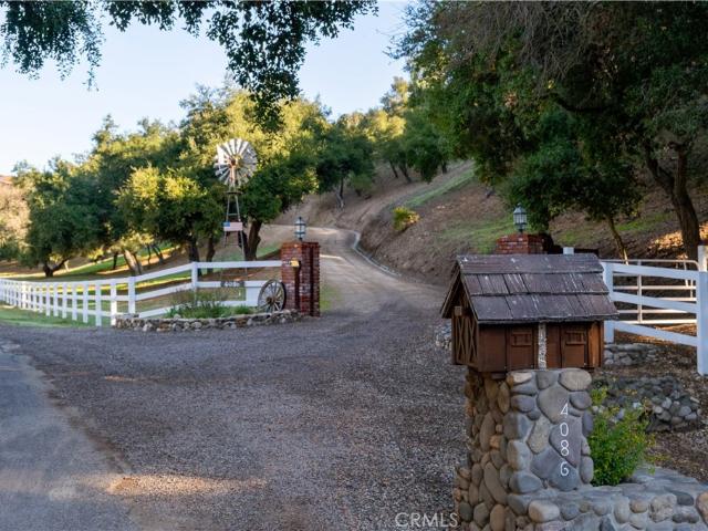 4086 E Oak Trail Road