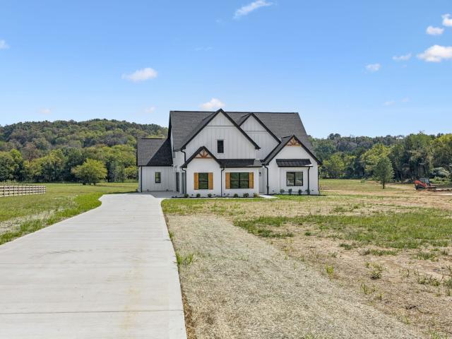 4088 Chicken Rd