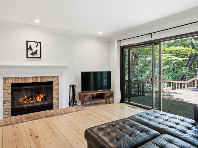 4089 Birchmont Trail