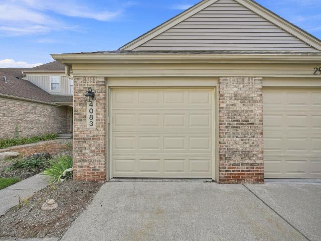 4083 W Hunters Circle