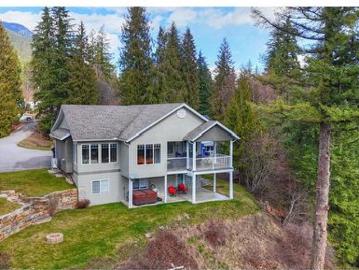 408 Balfour Heights Road, Balfour, BC, V0G 1C0 house for sale | Listing ID 10379 | Royal LePage