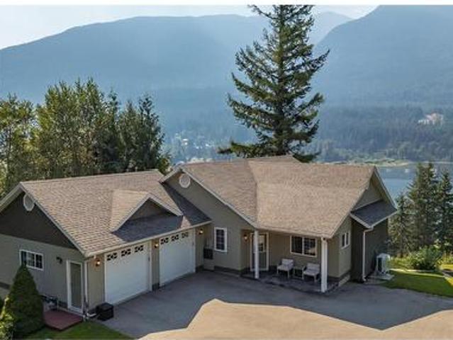 408 Balfour Heights Road, Balfour, BC, V0G 1C0 house for sale | Listing ID 10396 | Royal LePage