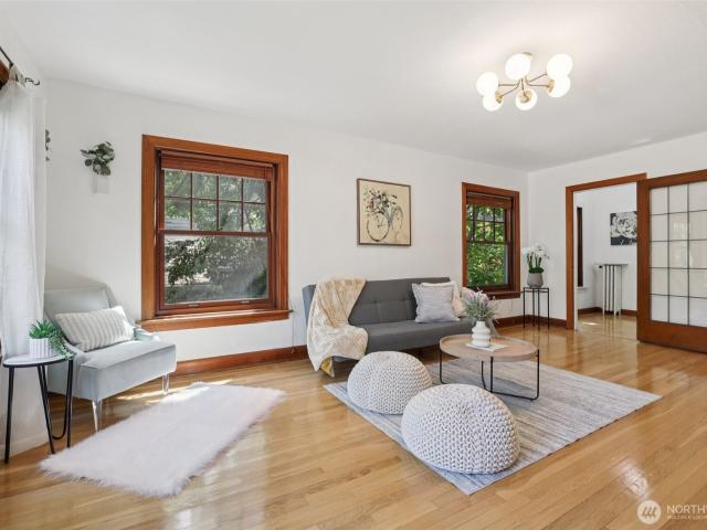 408 Bellevue Avenue E # 206