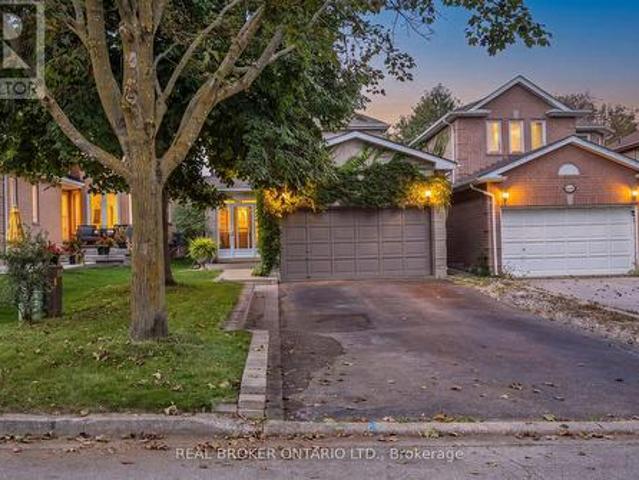 408 Flanagan Court, Newmarket, ON, L3X 2E9 house for sale | Listing ID N13789 | Royal LePage