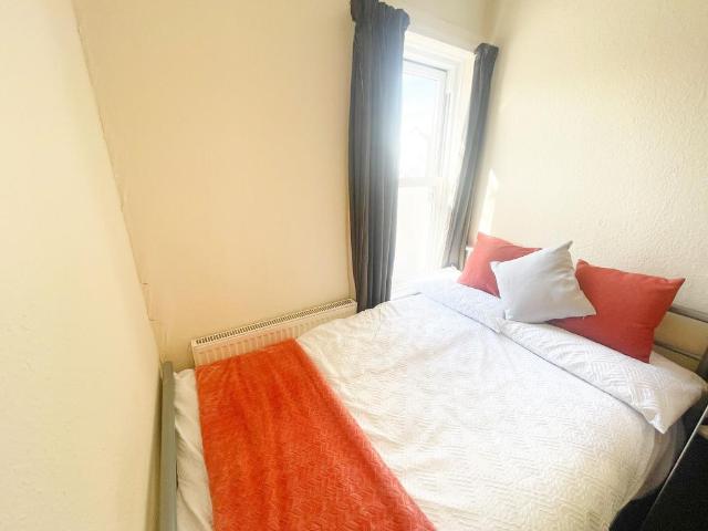 408 High Street, Lincoln. 1 bed in a house share to rent £475 pcm £110 pw