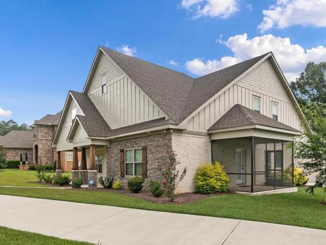 408 Oakwood