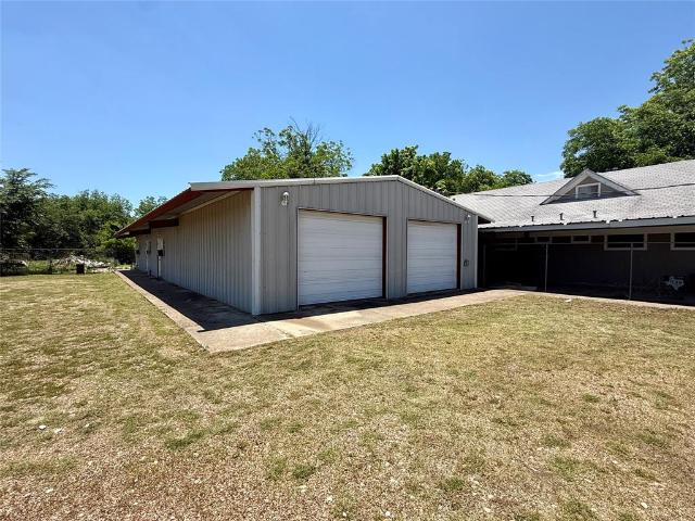 408 Live Oak St Street