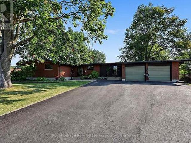 408 Mooney Crescent, Orillia, ON, L3V 6R4 house for sale | Listing ID S13620 | Royal LePage