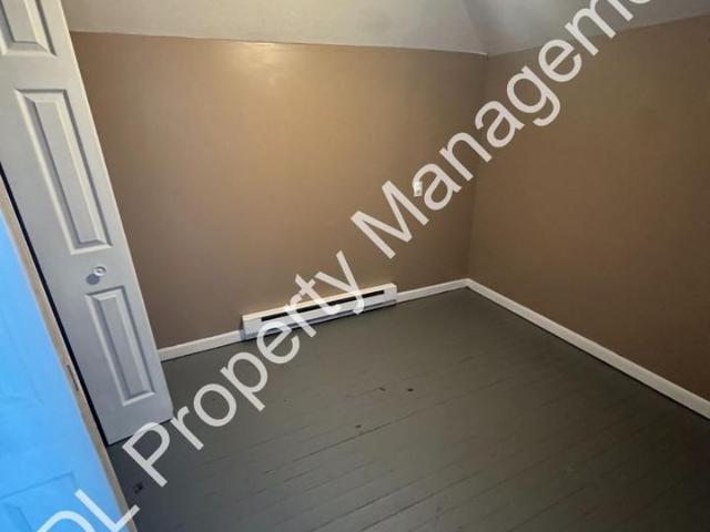 408 N Webster 2 Bedroom Apartment for Rent at 408 N Webster St, Saginaw, MI 48602
