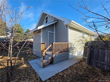 408 N Logan Avenue