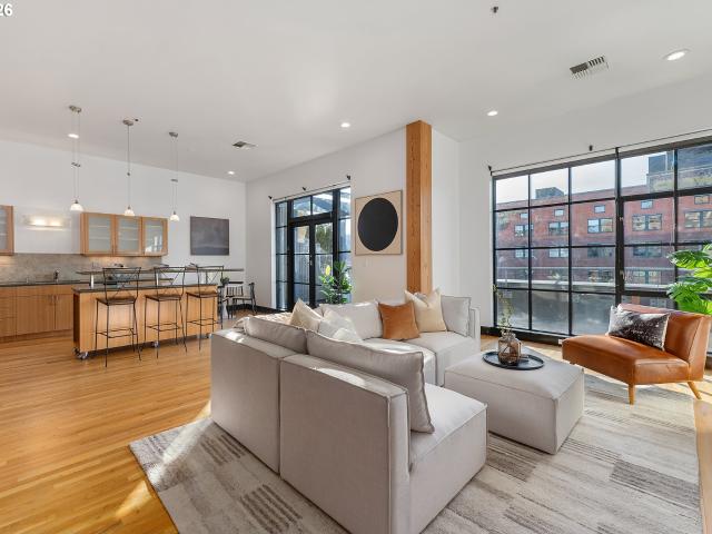 408 NW 12TH AVE # 608