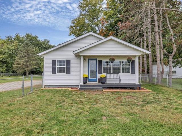 408 S High St, Hebron, OH 43025