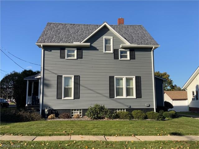 408 Stewart Avenue NE
