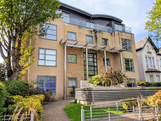 408 Wilmslow Road, Manchester M20, 2 bed flat to rent, £1,350 pcm | PrimeLocation