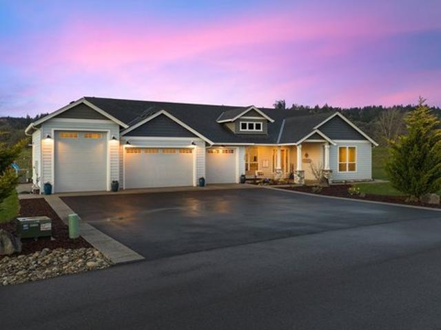 408 Tulip Ln, Woodland, WA 98674