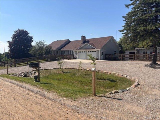 4095 Blood Rd, Metamora, MI 48455