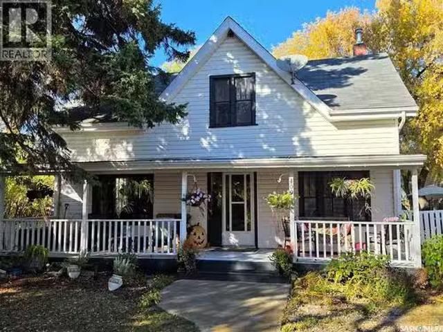 409 3Rd Avenue W, Meadow Lake, SK, S9X 1B8 house for sale L.
