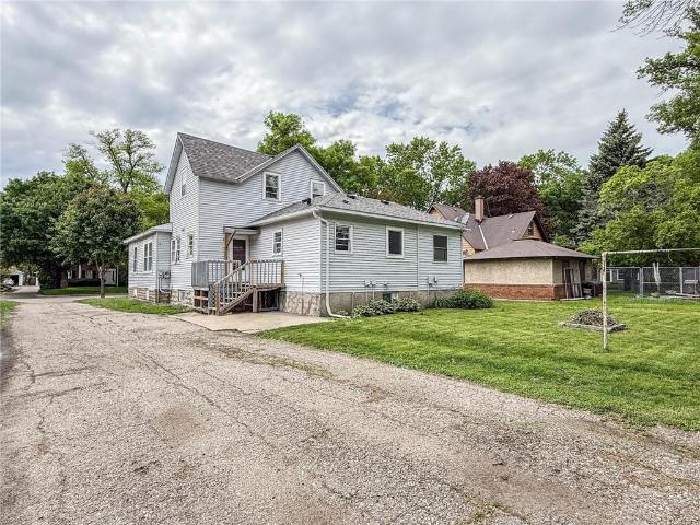409 9th Street SW