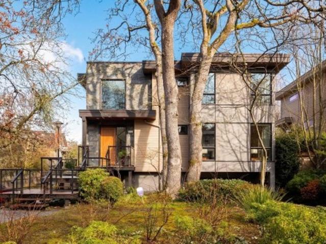 409 Chadwick Pl, Victoria, BC, V8S 1H4 house for sale | Listing ID 1034 | Royal LePage
