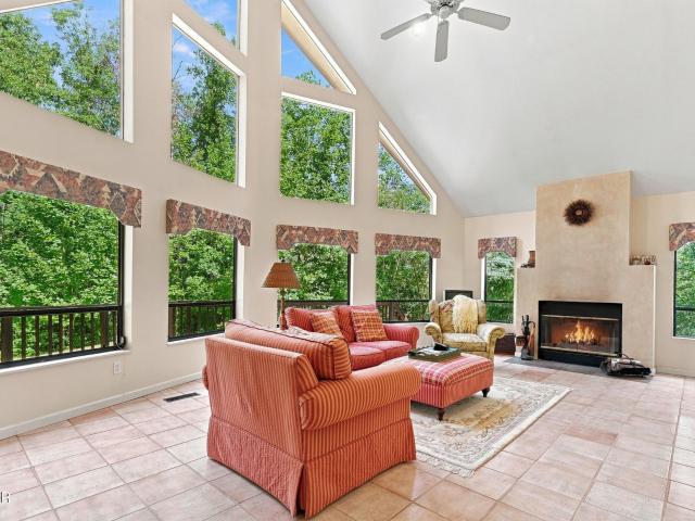 409 Jefferson Road