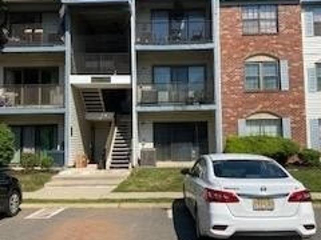 409 Lancaster Ct, Piscataway, NJ 08854