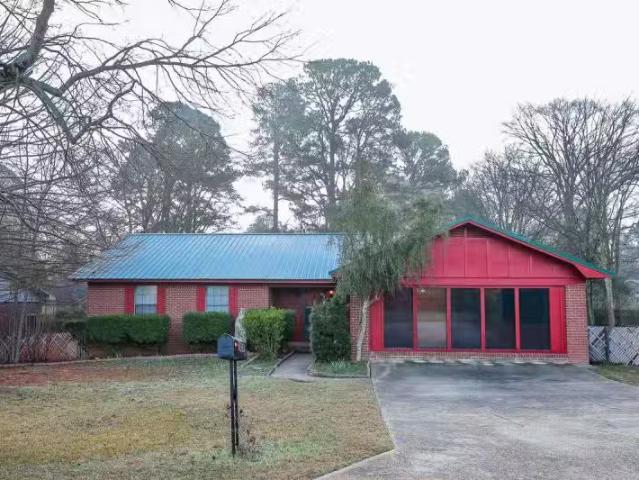 409 MOCKINGBIRD LN, EL DORADO, AR 71730