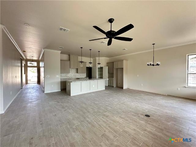 409 Magnolia
