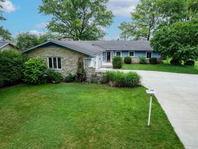 409 N Meadow Lane