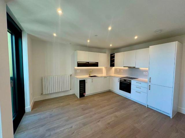 409 Redwood Tower, London E16, 2 bed flat to rent, £2,600 pcm | PrimeLocation